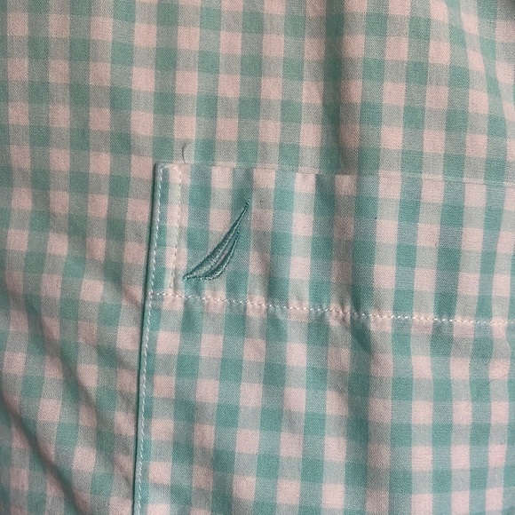 Nautica Classic Fit Short-Sleeve Button Down Shirt, Plaid - Size L - Picture 2 of 7